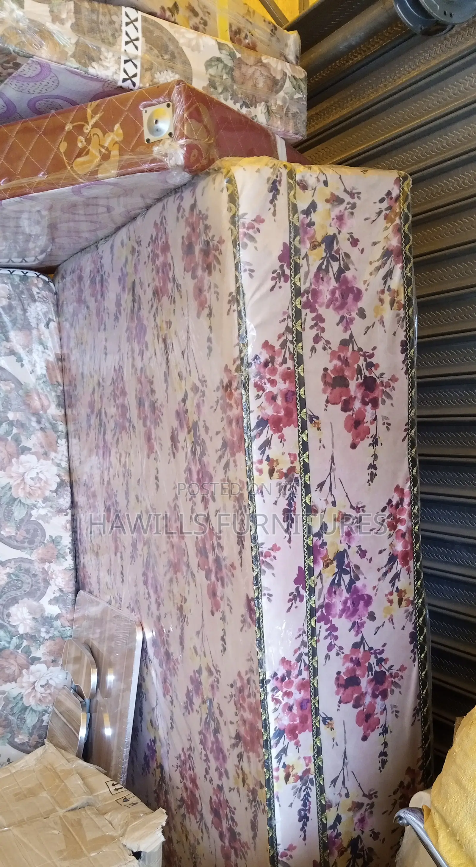 Inbuilt Bed