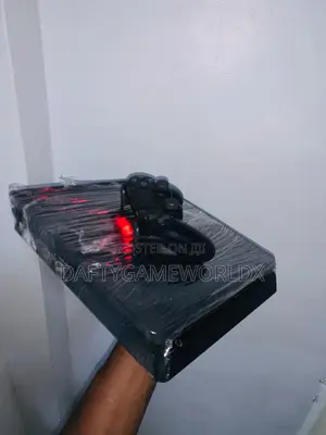 Play Station 4 Slim