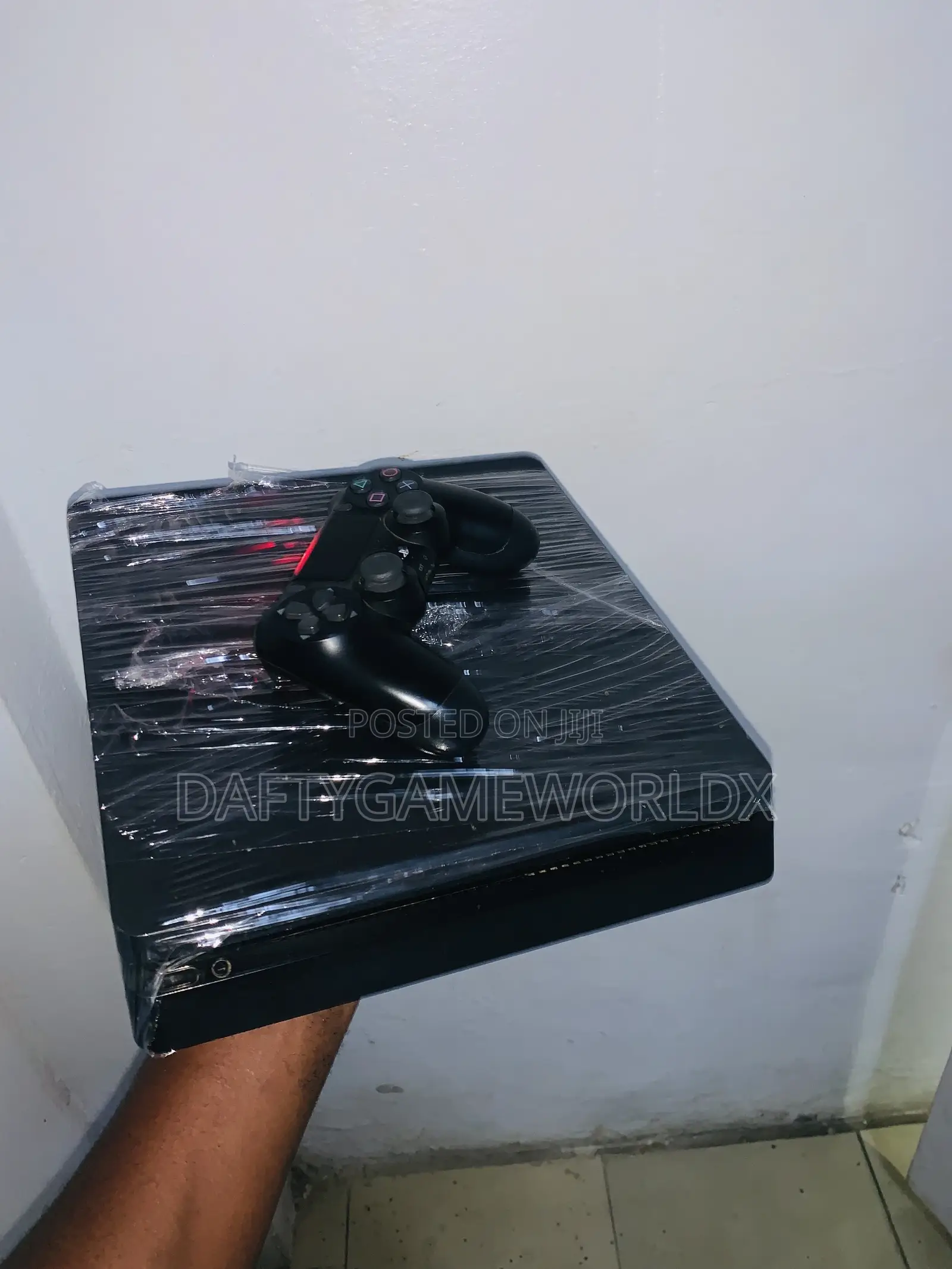 Play Station 4 Slim