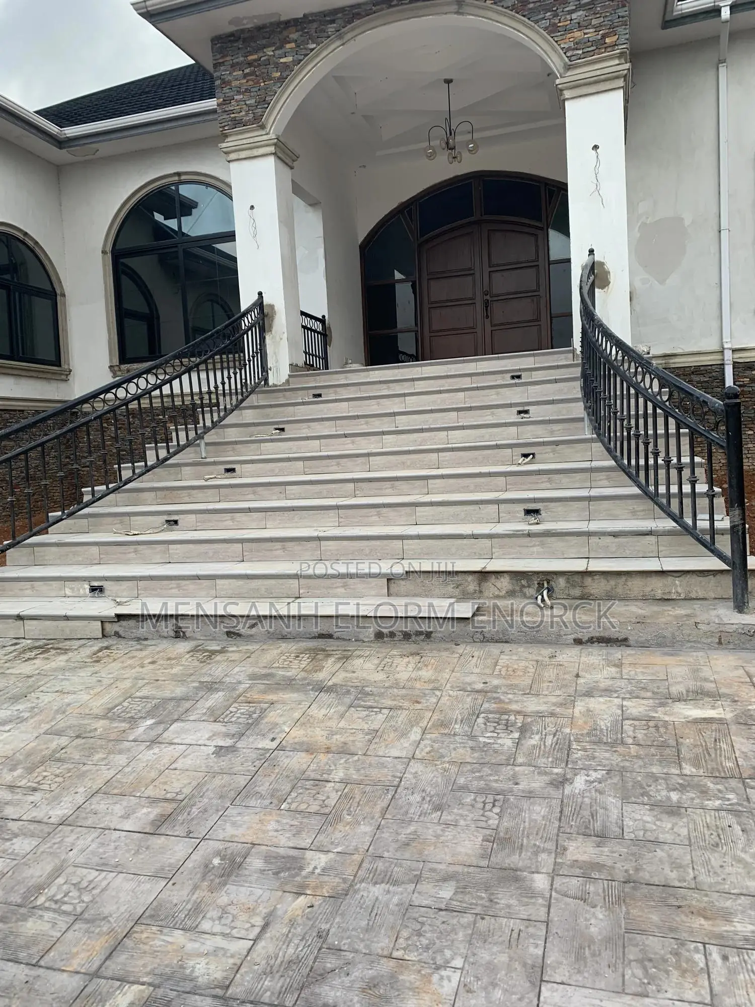 Professional Tiler Work.Steps