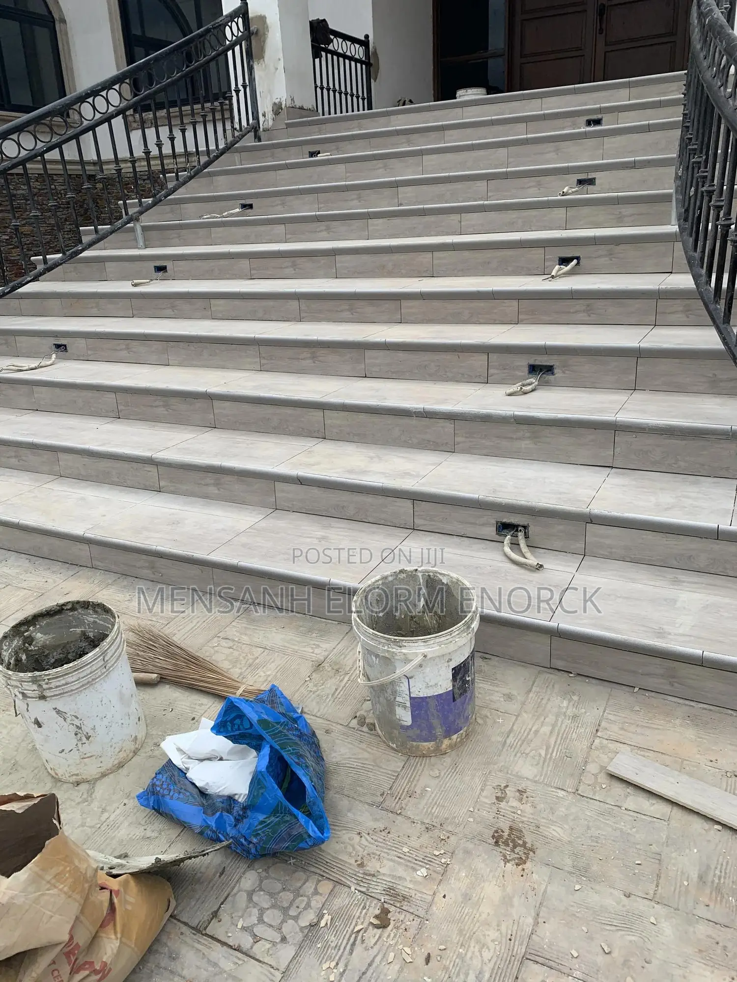 Professional Tiler Work.Steps