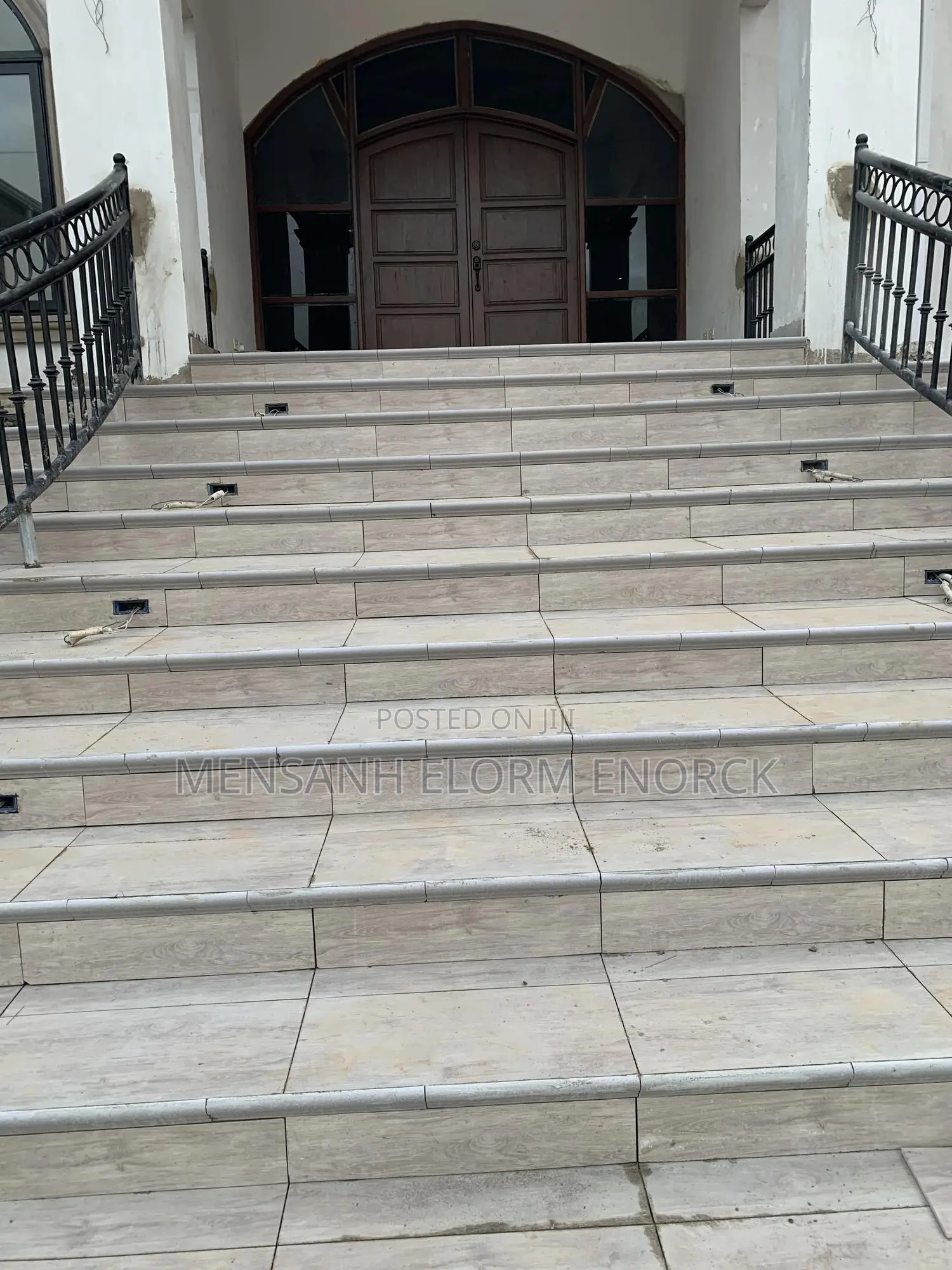 Professional Tiler Work.Steps