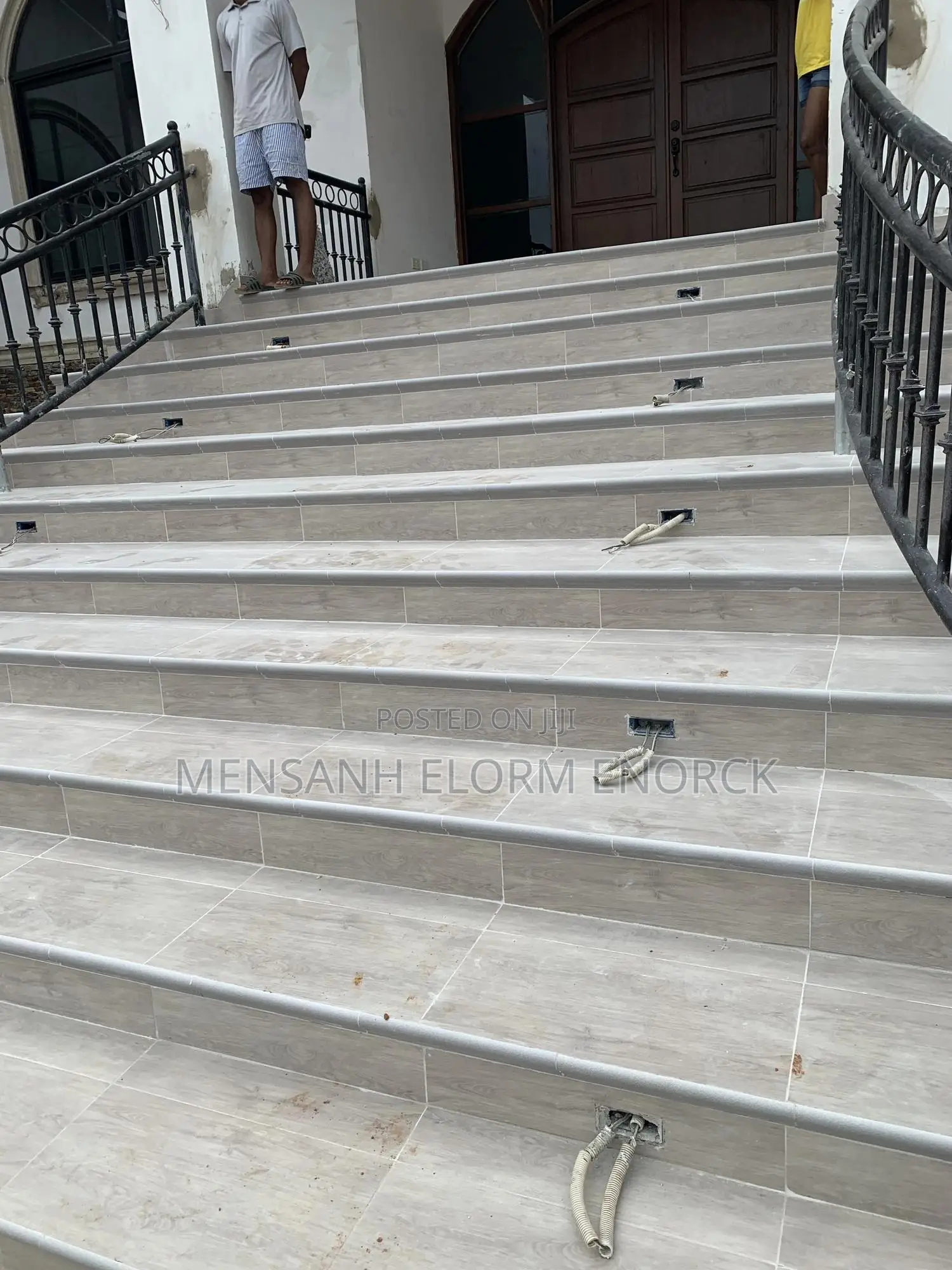 Professional Tiler Work.Steps