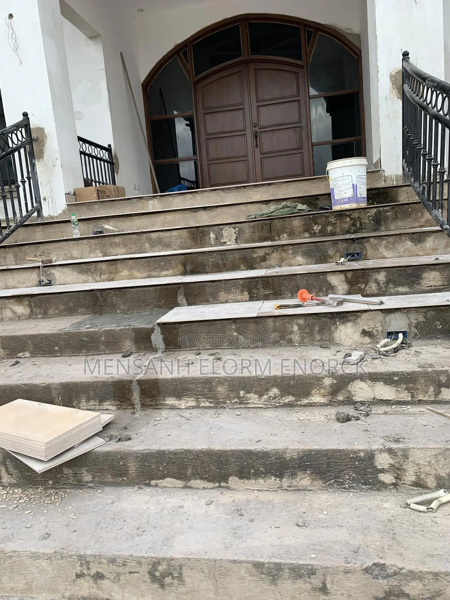 Professional Tiler Work.Steps