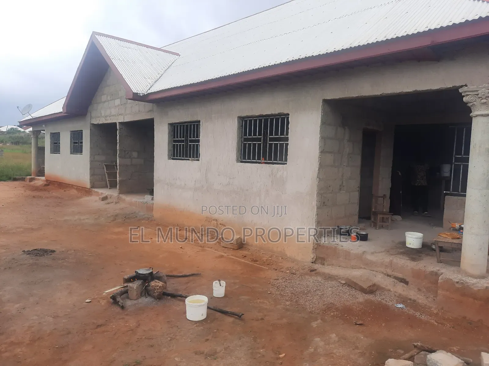 4bdrm Apartment in Atwima Yabi, Kumasi Metropolitan for sale