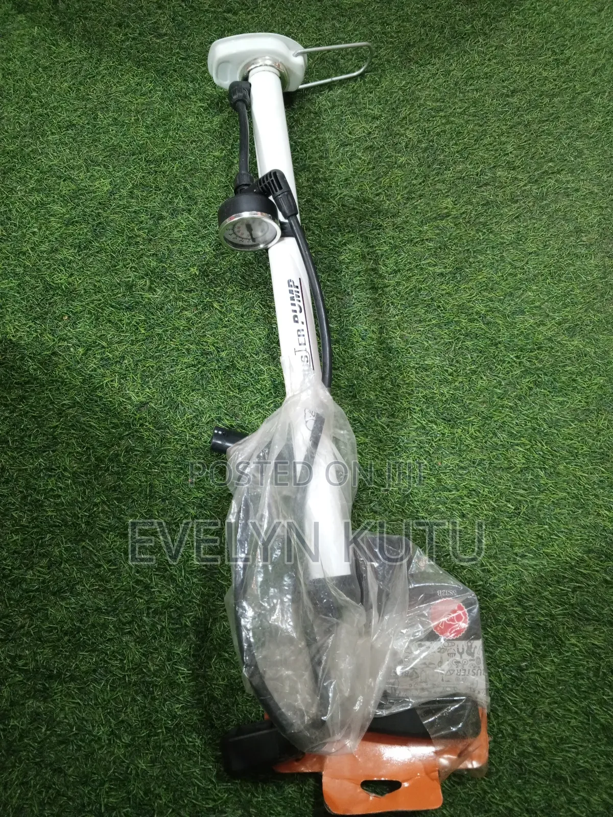 Regulator Football Pump