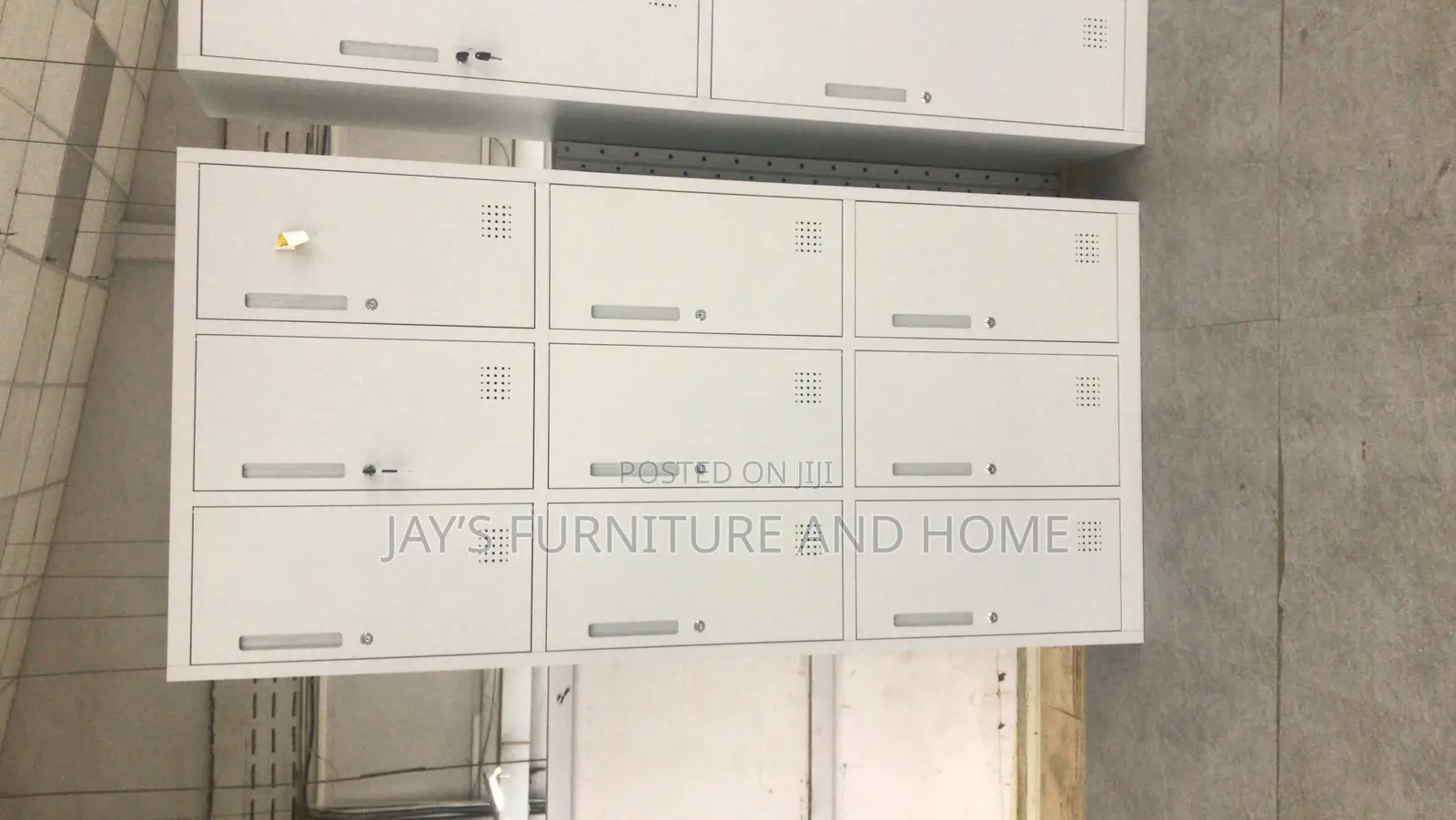9 Lockers Cabinet