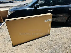 Samsung UHD Smart 65cu8000 Glossy Slim Sleek Television
