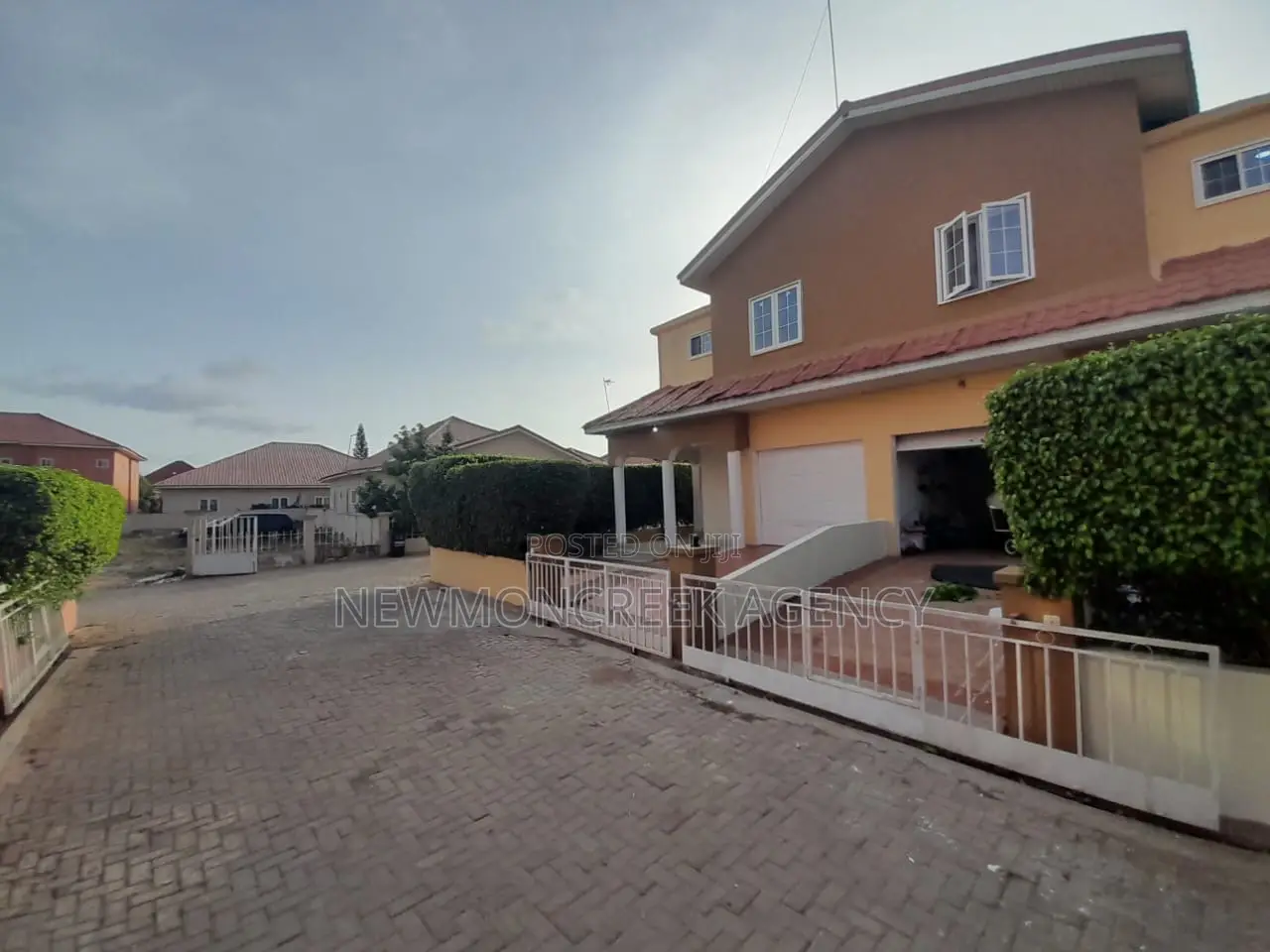 Furnished 3bdrm Duplex in Gated Est.Spintex., Accra Metropolitan