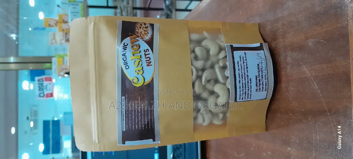 Organic Cashew Nuts