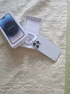 Photo - Apple iPhone 14 Pro Max 256 GB White