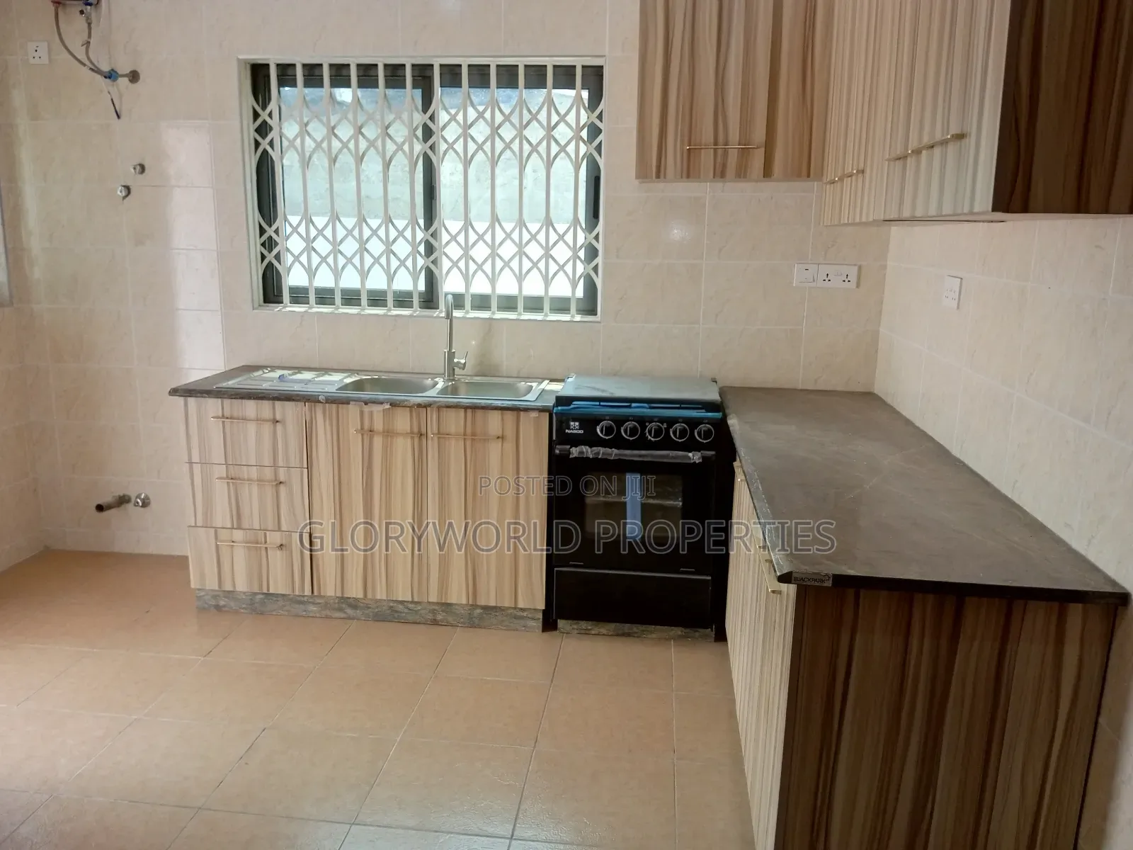3bdrm House in Spintex for sale