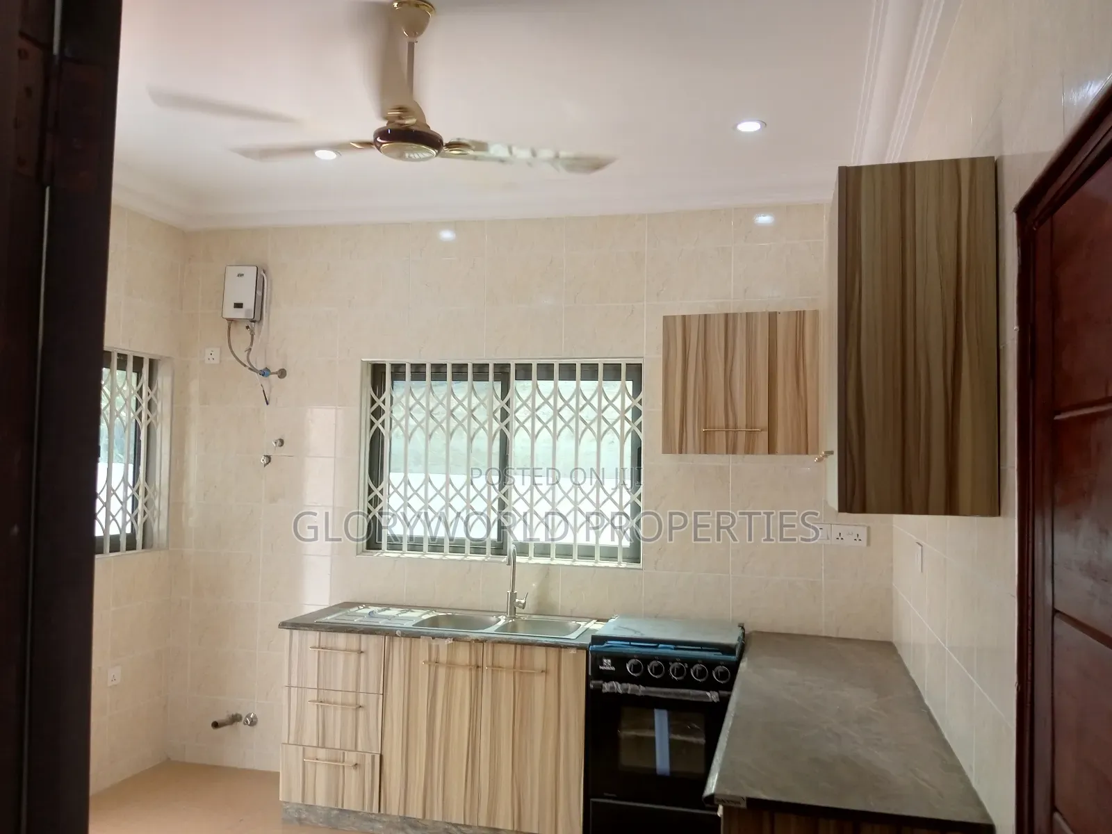3bdrm House in Spintex for sale