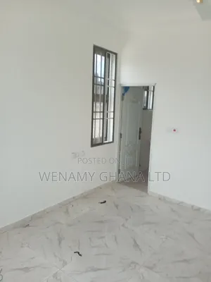 2bdrm Apartment in Community 25, Tema Metropolitan for rent