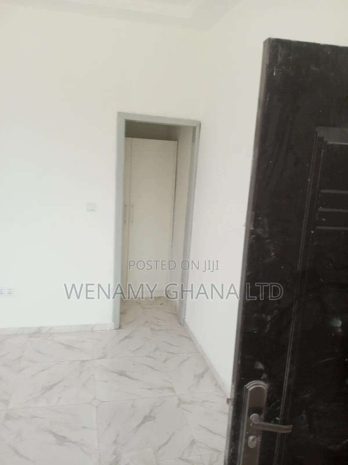 2bdrm Apartment in Community 25, Tema Metropolitan for rent