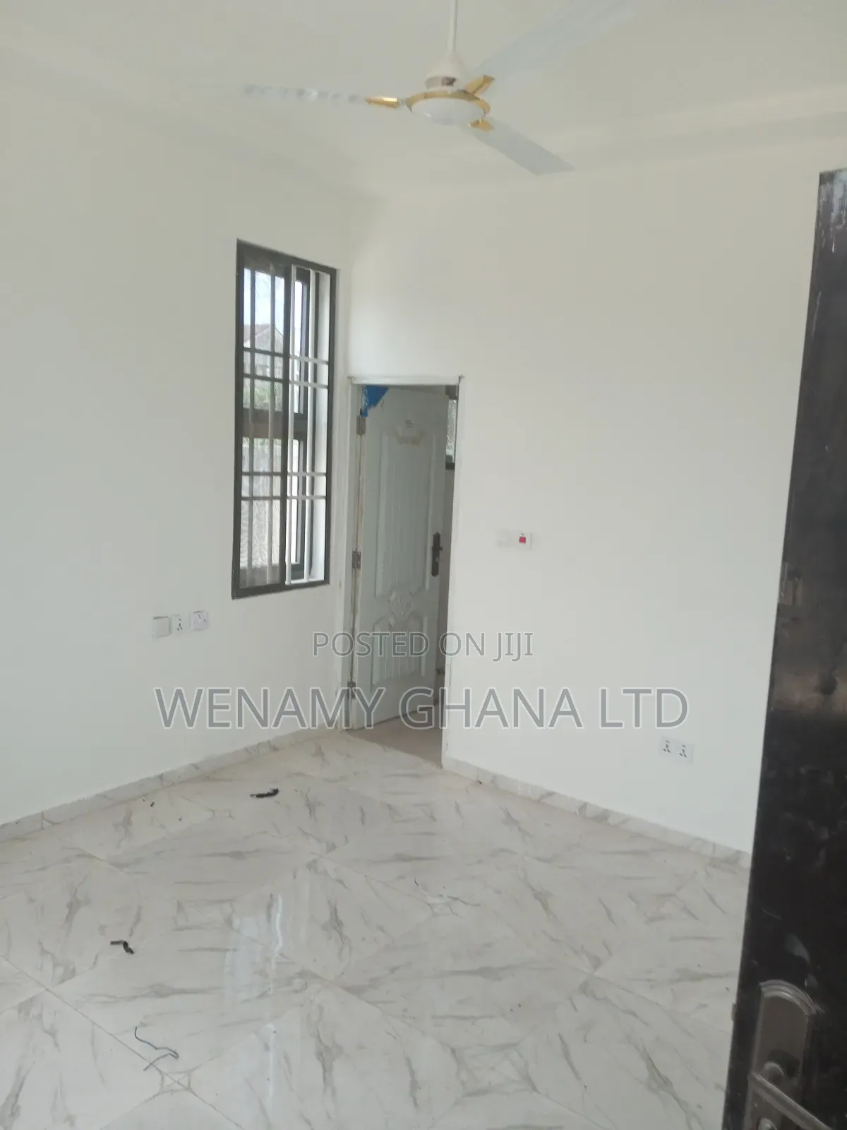 2bdrm Apartment in Community 25, Tema Metropolitan for rent
