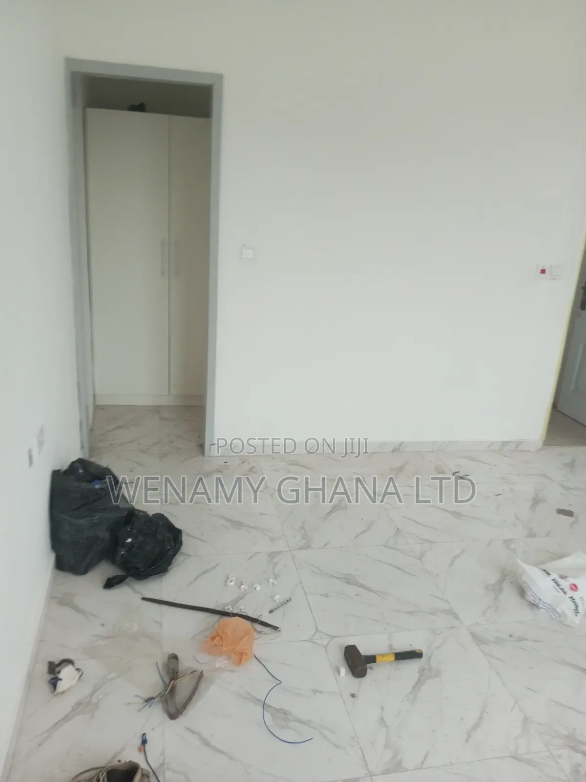 2bdrm Apartment in Community 25, Tema Metropolitan for rent