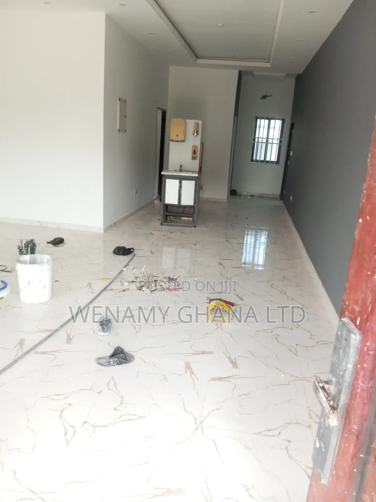 2bdrm Apartment in Community 25, Tema Metropolitan for rent