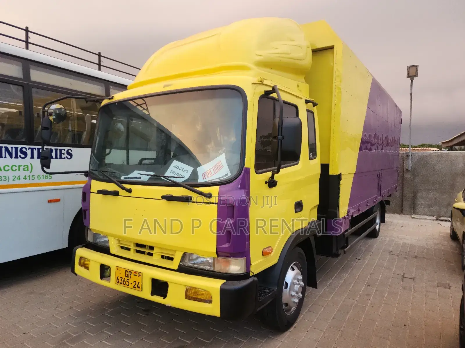 Car for Rent - 20 Ft Cargo Trucks for Rent