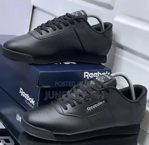 Reebok Princess- All Black in Tema Metropolitan Shoes, Bra Noble