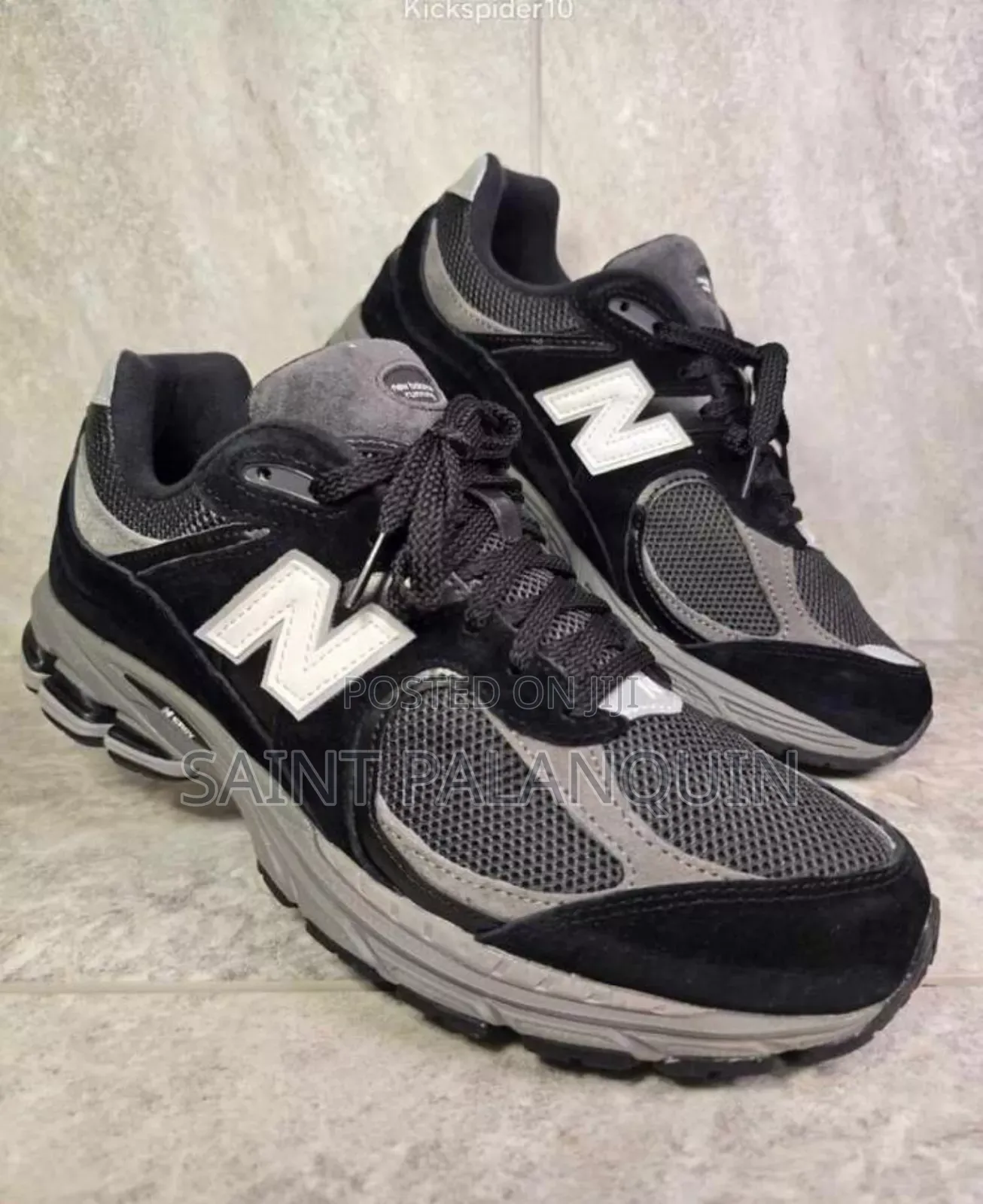 New Balance Sneaker