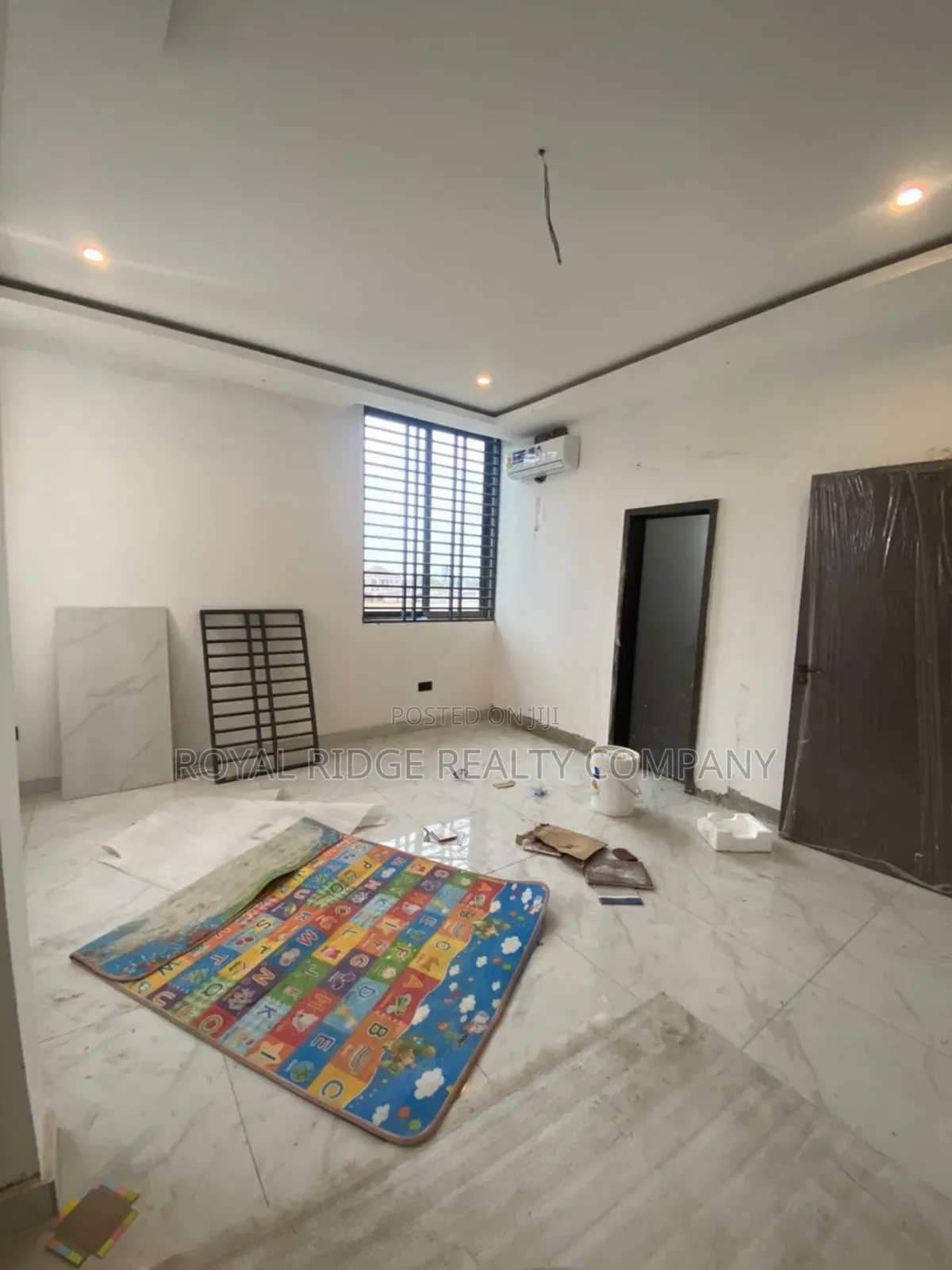 5bdrm House in East Legon Ogbojo, Accra Metropolitan for sale