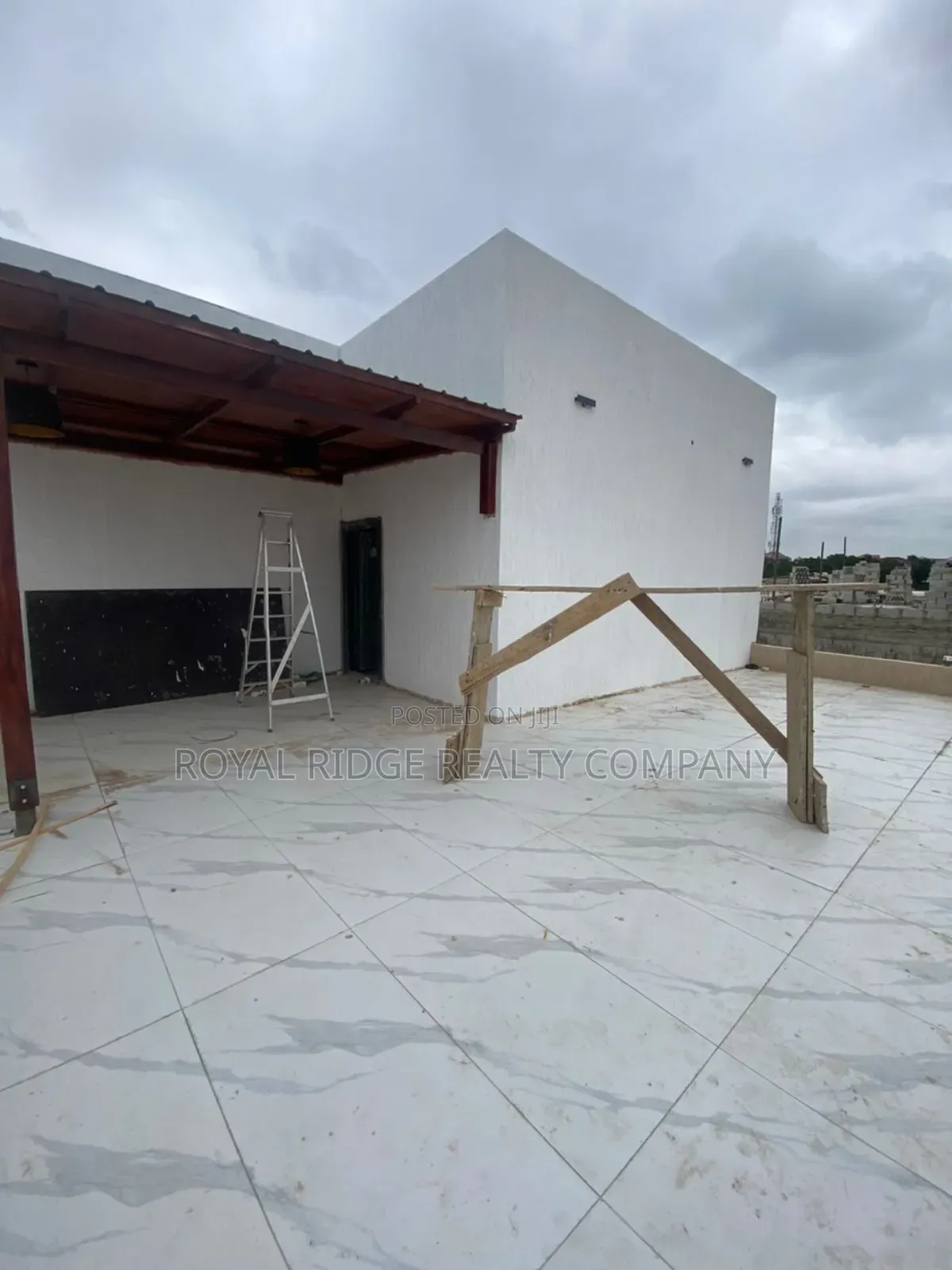 5bdrm House in East Legon Ogbojo, Accra Metropolitan for sale