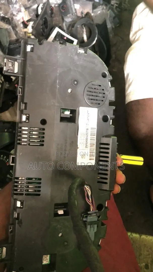 Range Rover Evoque 2012 - 2017 Dashboard Speedometer