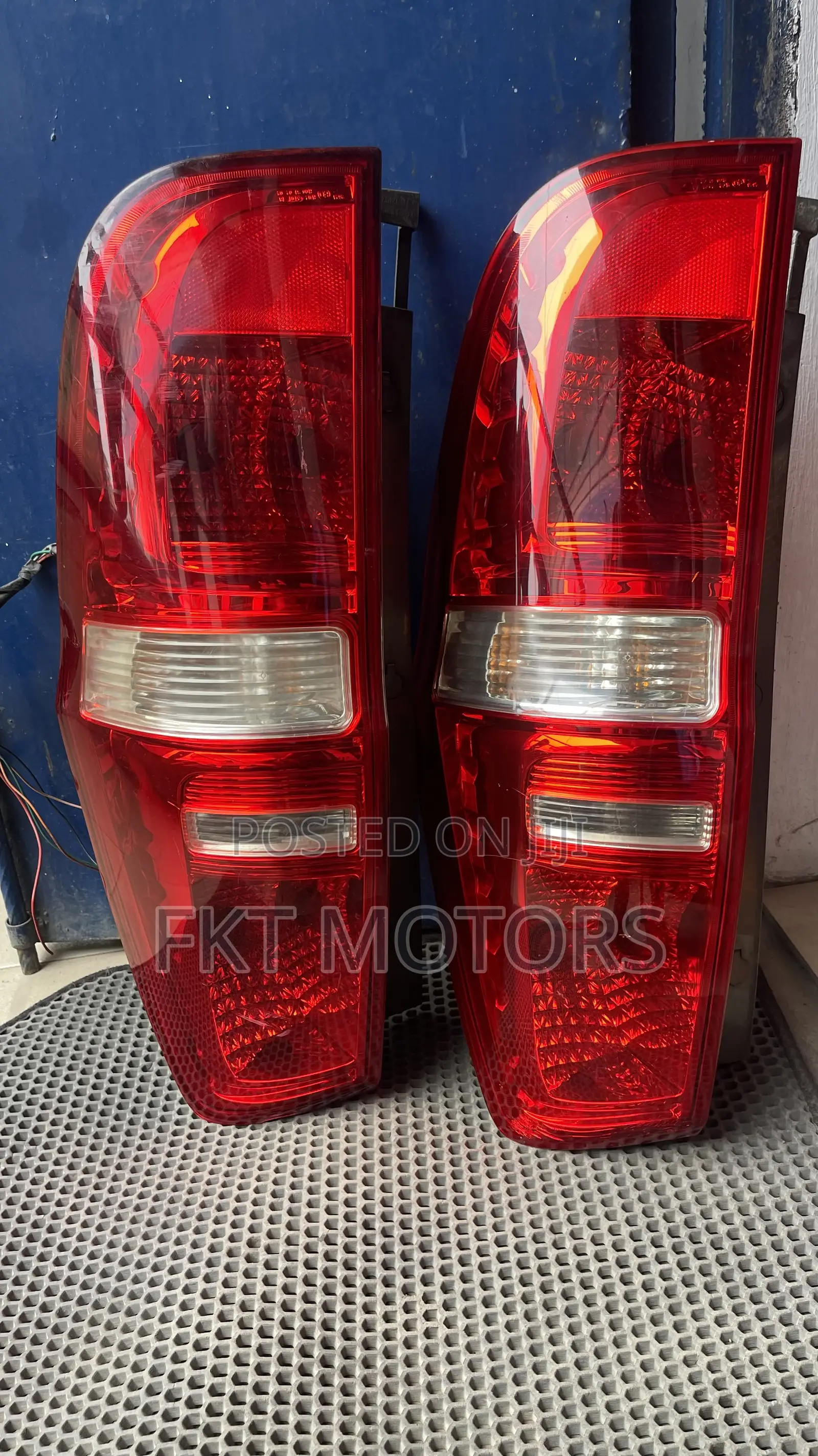 Hyundai H1/Starex Headlight and Taillight
