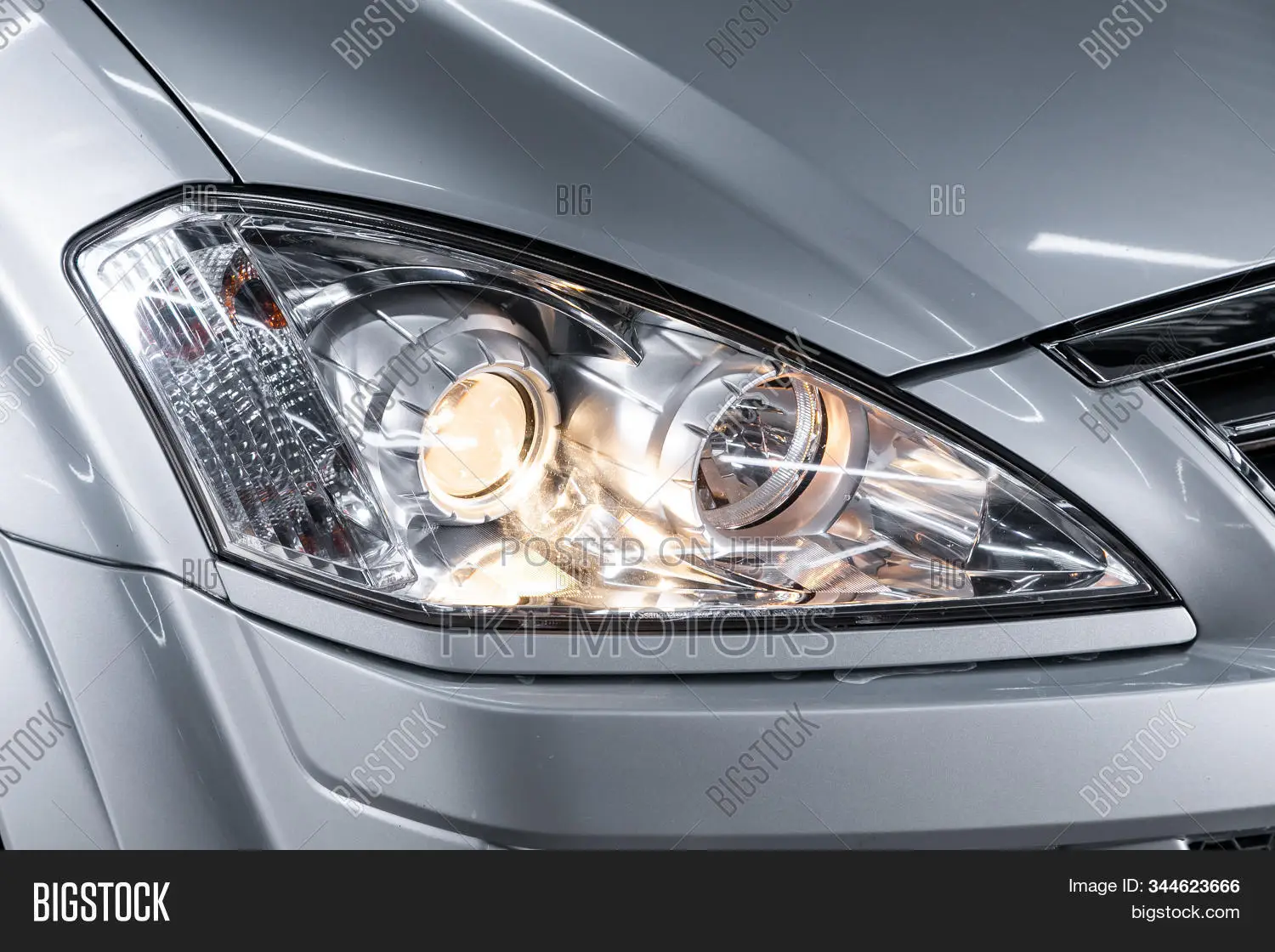 Ssangyong Kyron Headlight