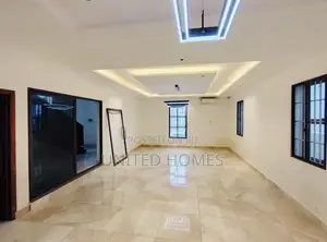 5bdrm House in East Legon for sale