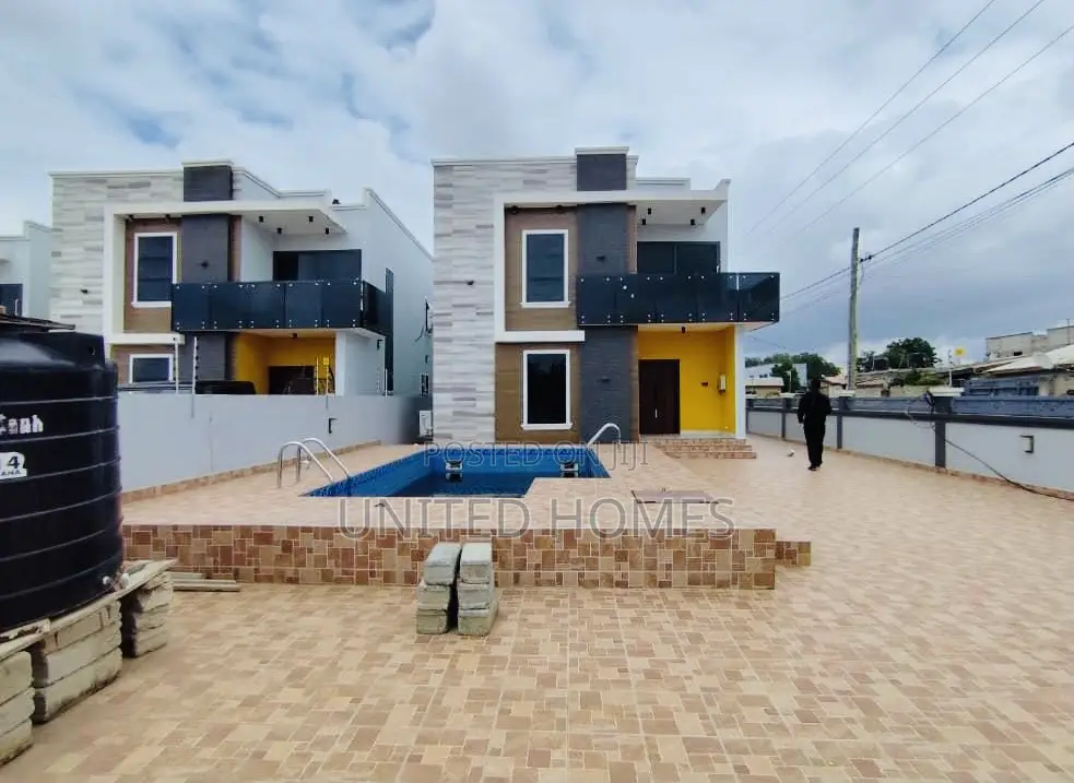 5bdrm House in East Legon for sale