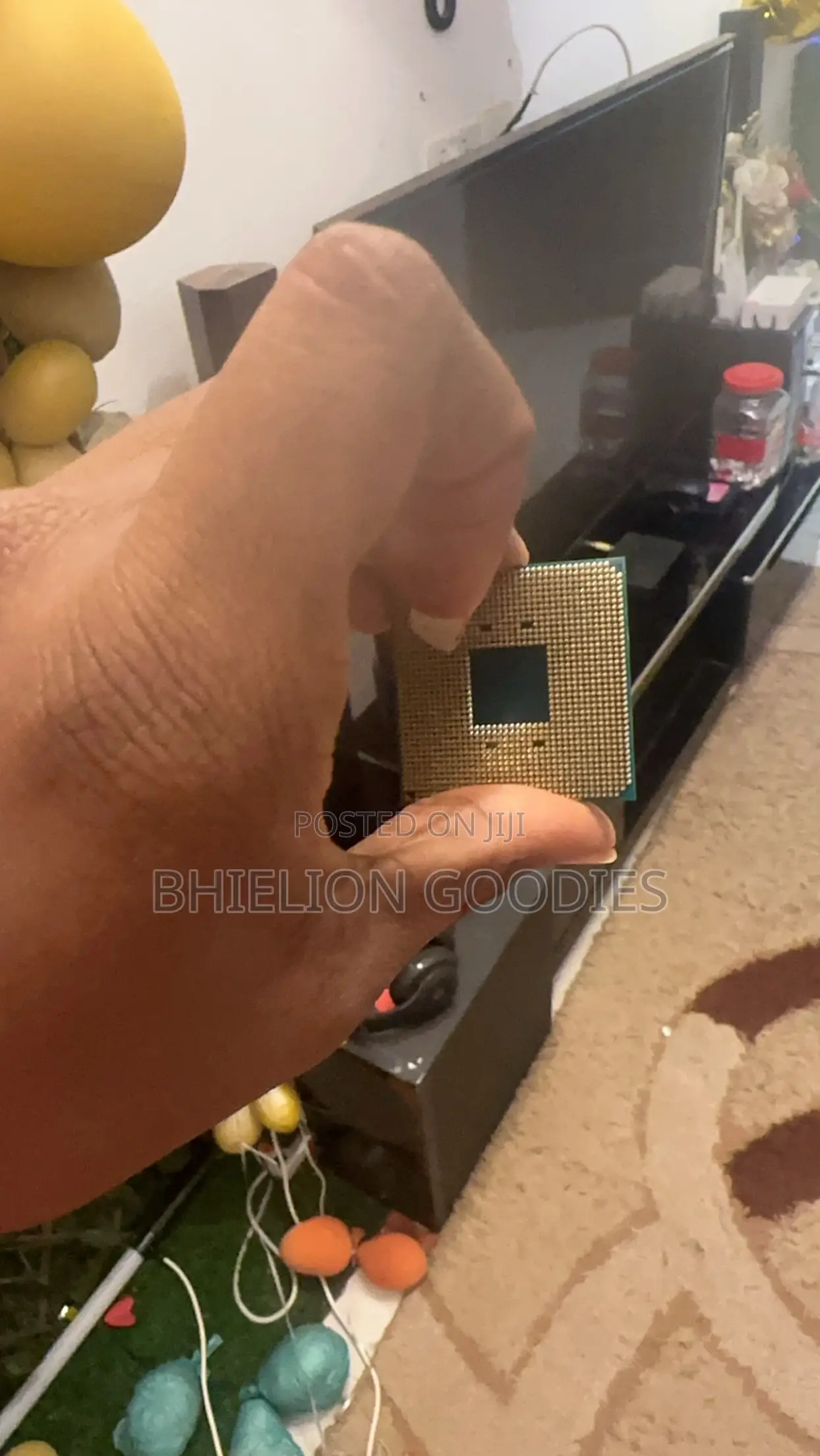AMD Ryzen 3 2300x