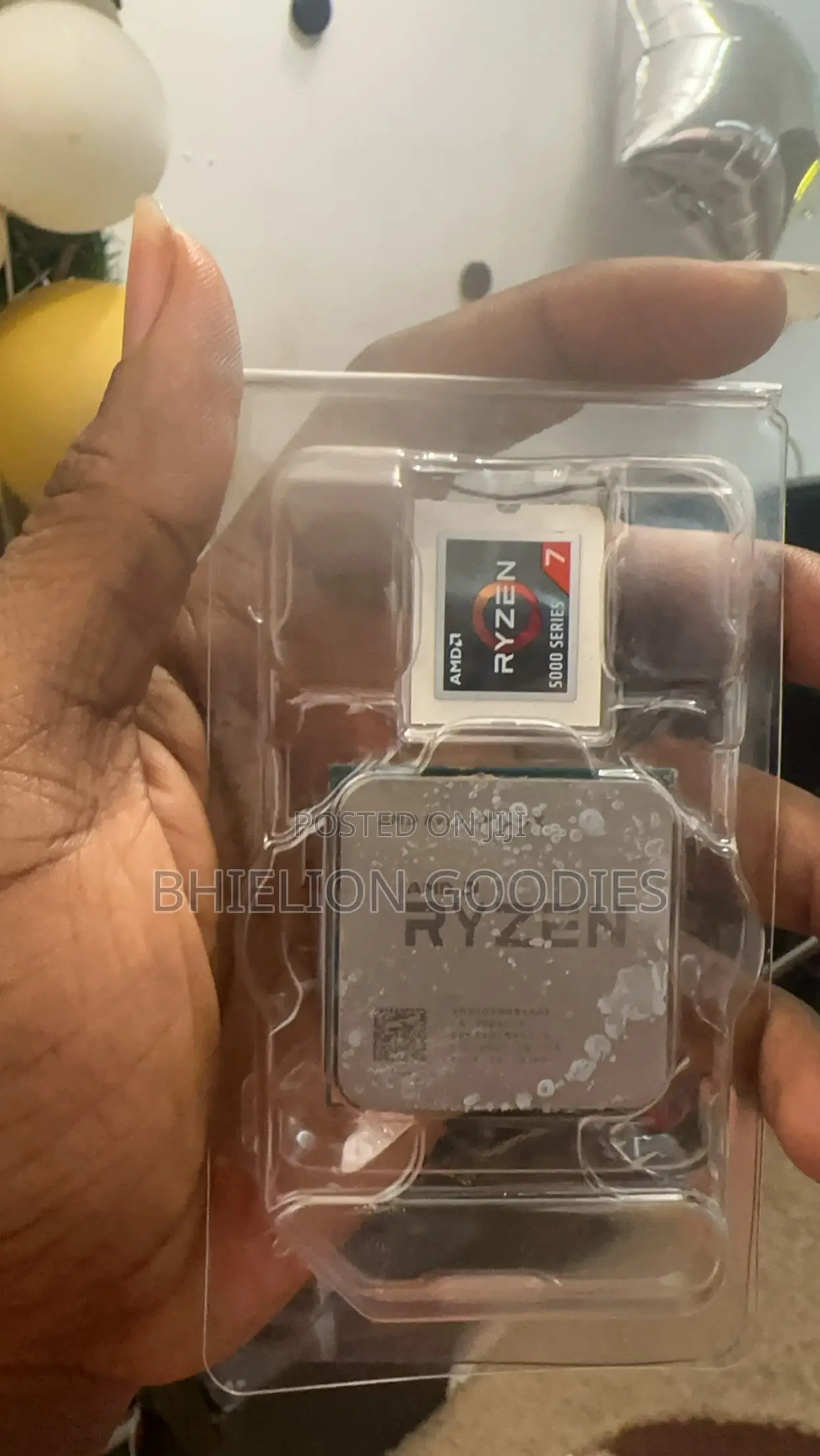 AMD Ryzen 3 2300x