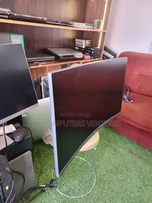 Asus Rog Strix Xg32v - 32" Curved Wqhd Monitor 144hz Refresh Freesync