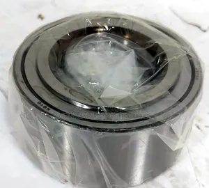 Toyota Yaris 2006-10 Hub Bering. Original Japan.