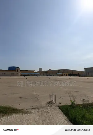 1900sqm Warehouse With 2000sqm Drying Space