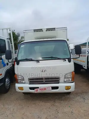 2004 Hyundai Freezer Truck. Heavy Duty Truck. New Arrivals