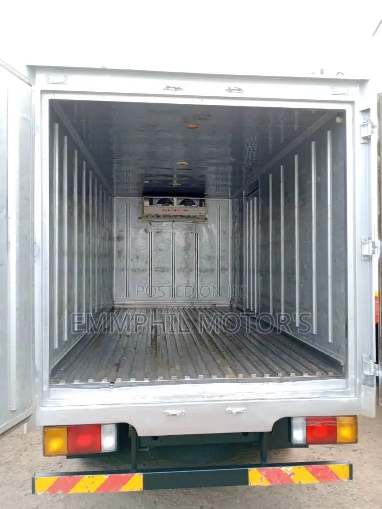 2004 Hyundai Freezer Truck. Heavy Duty Truck. New Arrivals