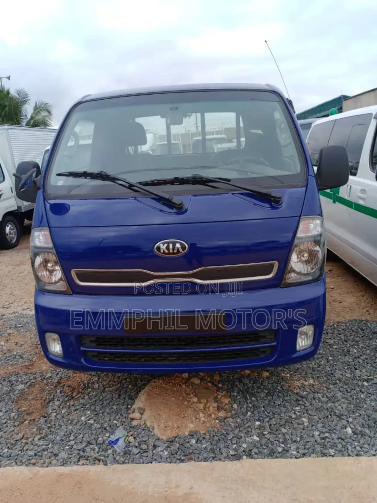 2015 Kia Bongo3 With Lift Gate. New Arrivals.