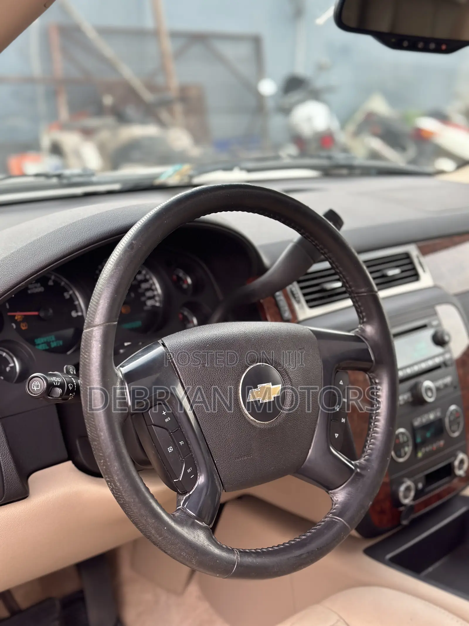 Chevrolet Suburban LT 4x4 2007 Brown