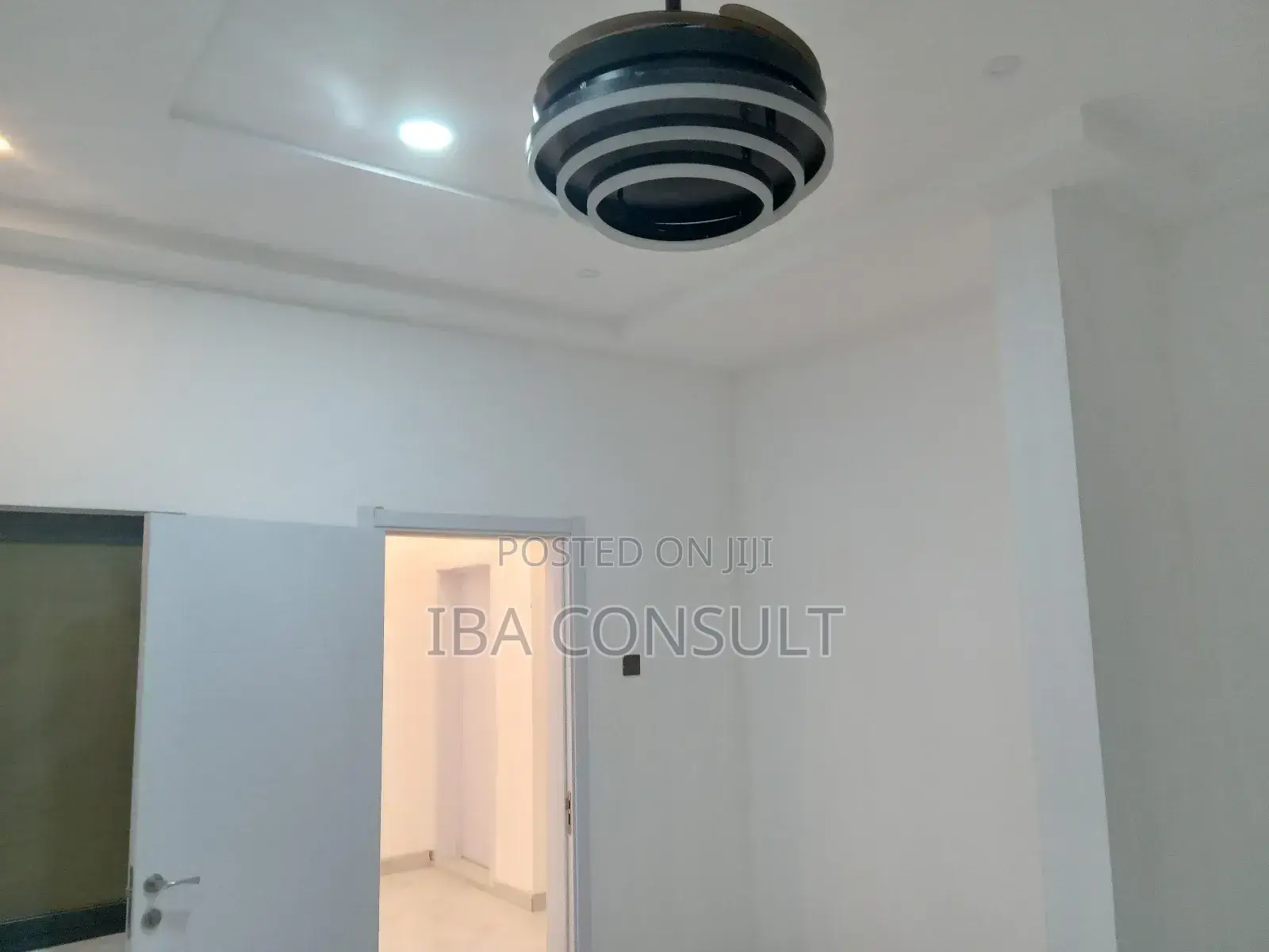 4bdrm House in Amrahia Adenta for sale