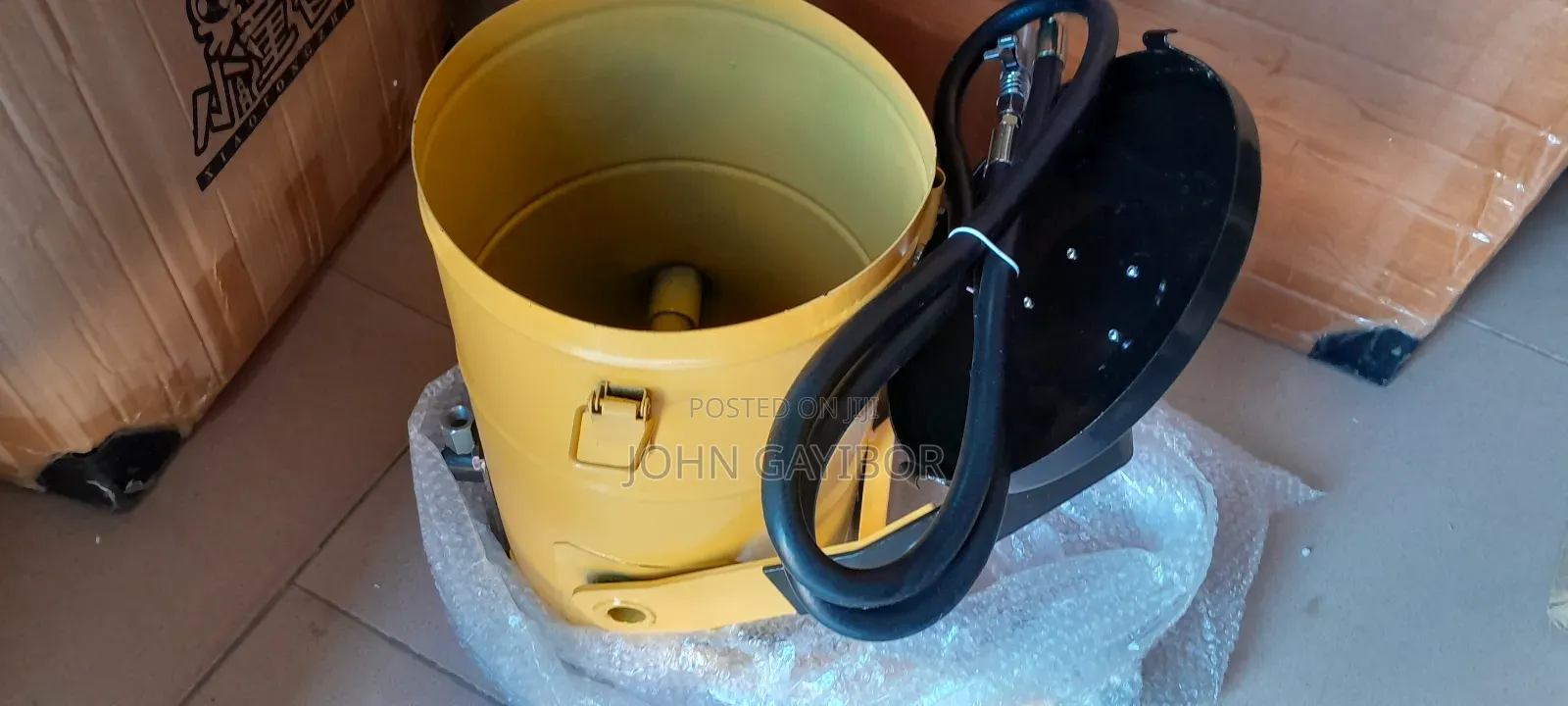 Grease Gun ( Foot Operated) With Warranty