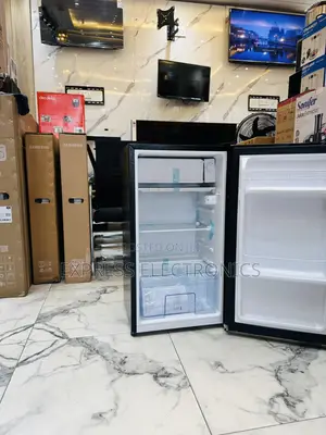 High Quality Single Door Fridge Black PF-109