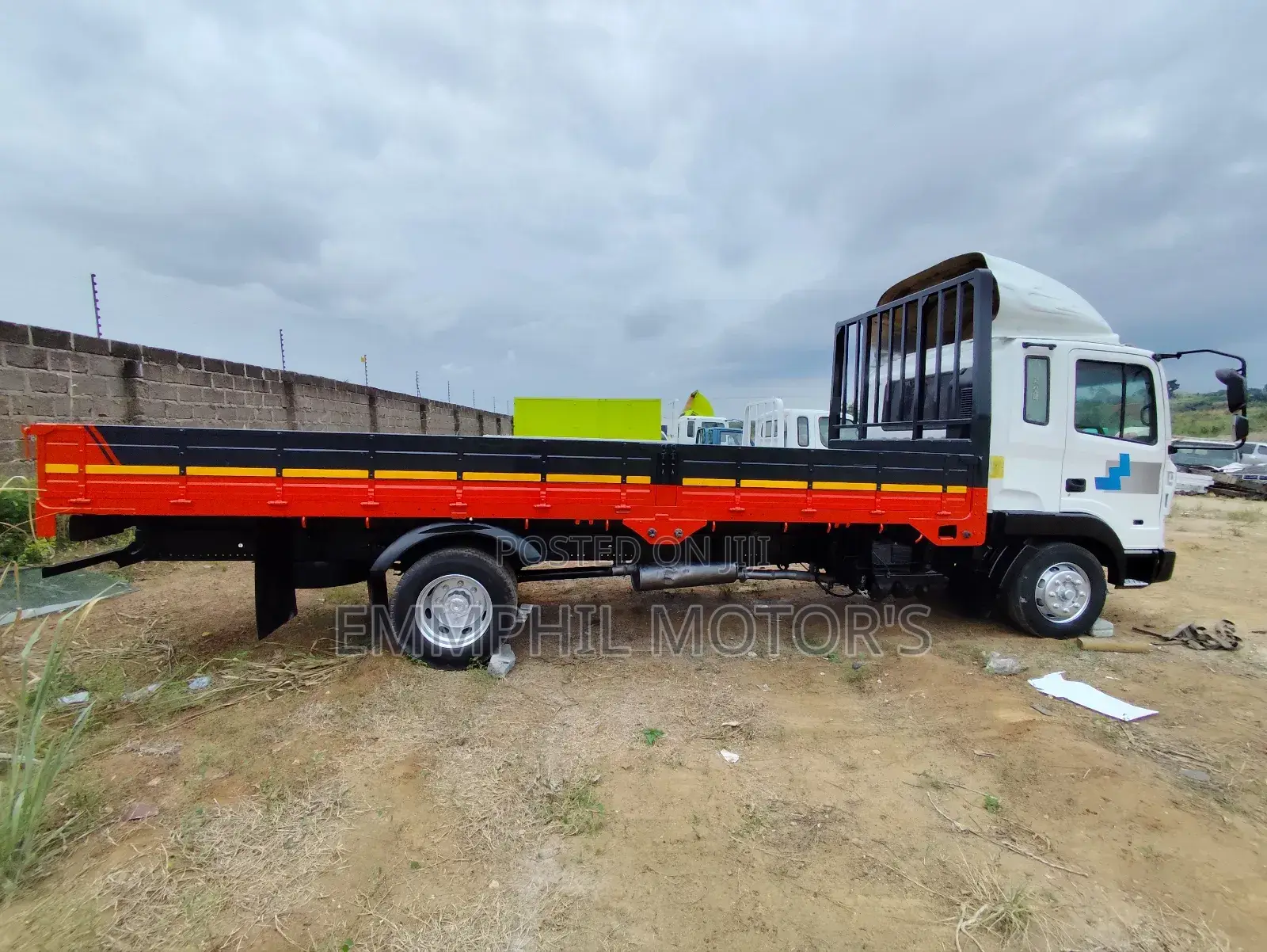 2012 Hyundai 5ton Mega. Full Air Break. New Arrivals.