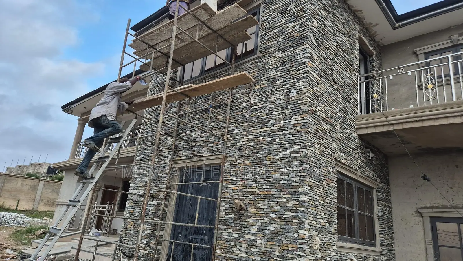 Stone Workers,Good Job .Call For You Good Stone Work.