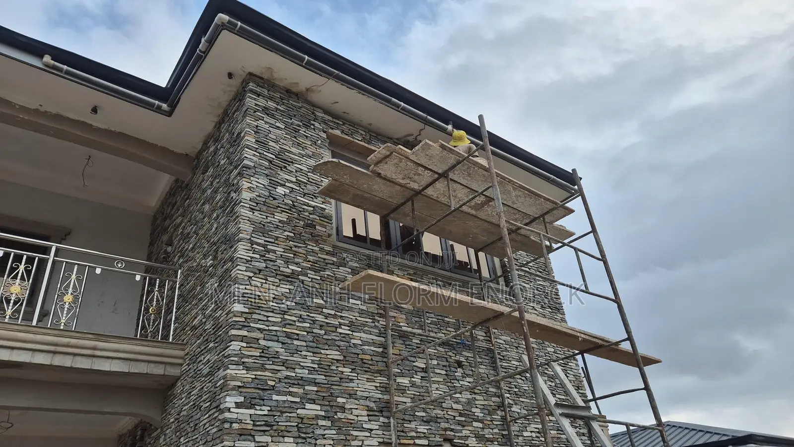 Stone Workers,Good Job .Call For You Good Stone Work.