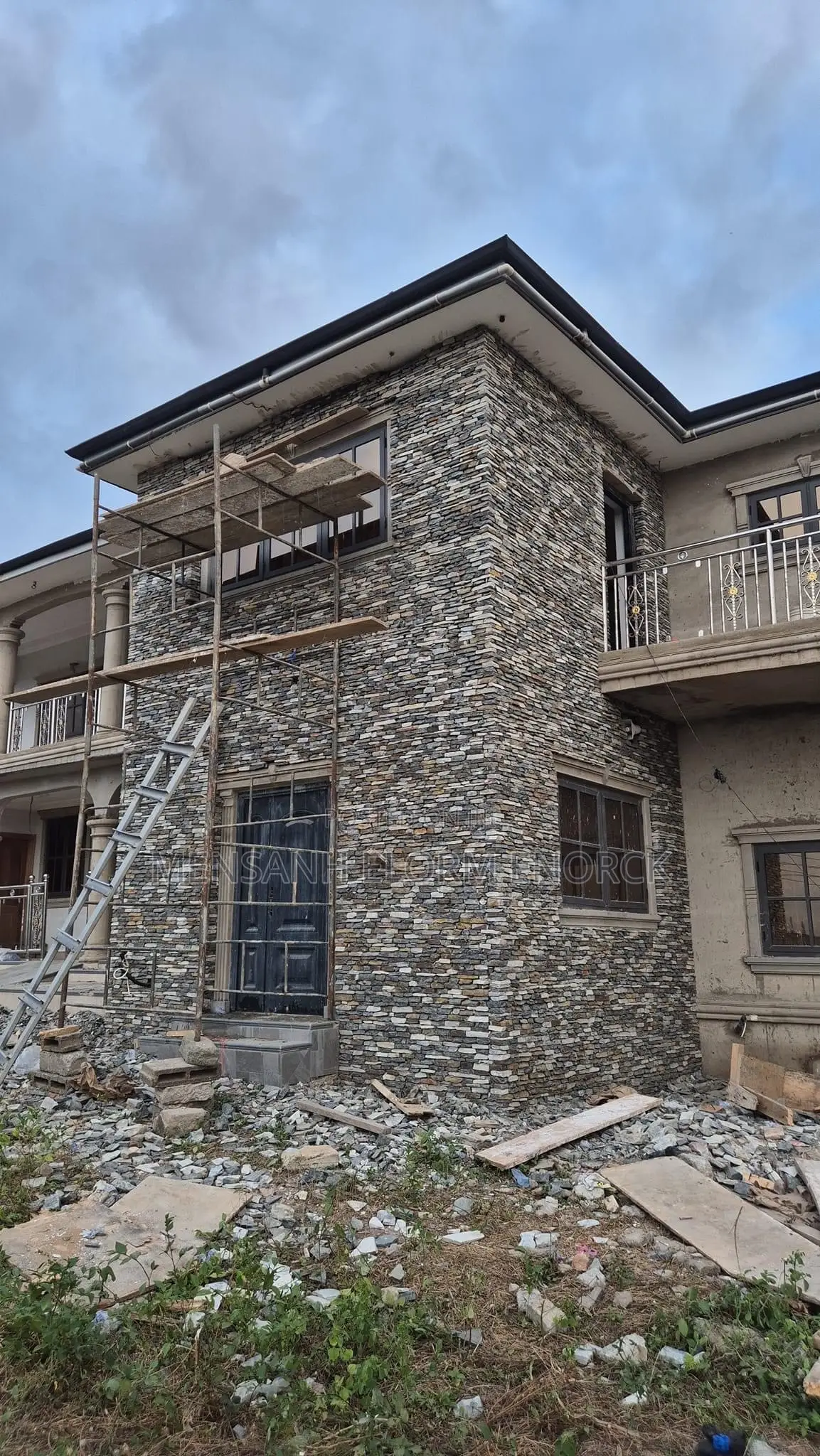 Stone Workers,Good Job .Call For You Good Stone Work.