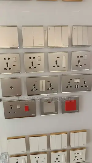 13am Double Socket Verites