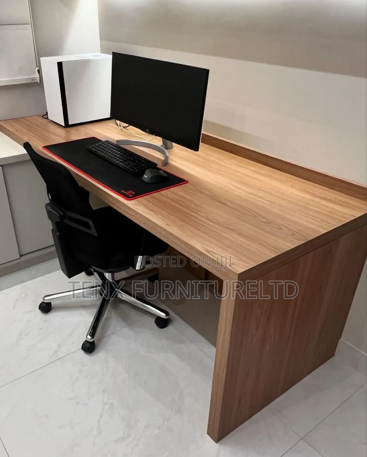 Office Desk (Uplift)
